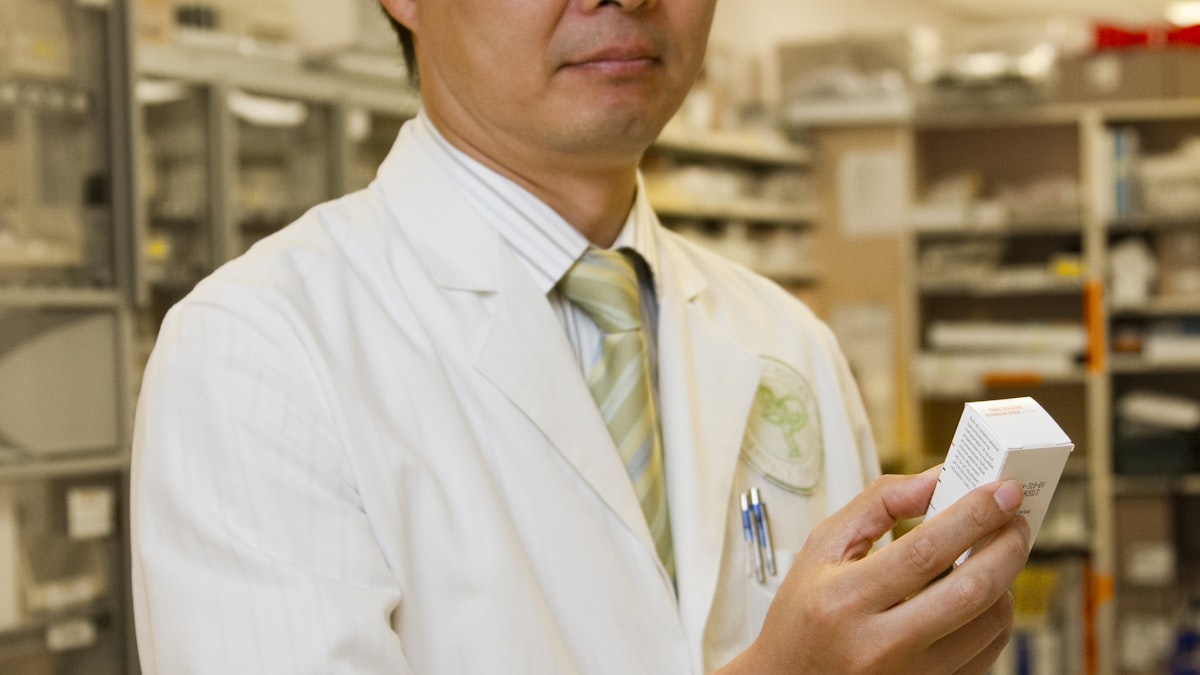 从实验室到病床，脑机接口正把科幻般的意念操控变成真实的医疗手段。